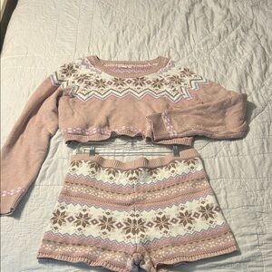 Aeropostale Pink and White Patterned Sweater
